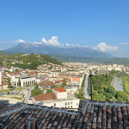 Aria Baci Guest House Берат Екстериор снимка