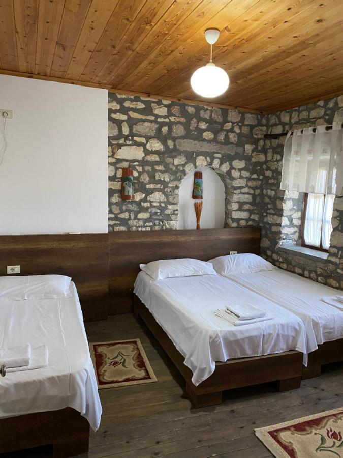 Aria Baci Guest House Берат Екстериор снимка